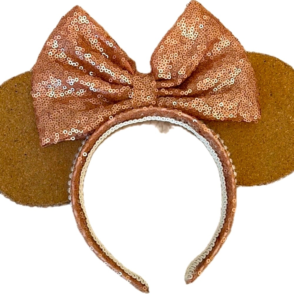 Custom Etsy Minnie Mouse ears for Disney pins